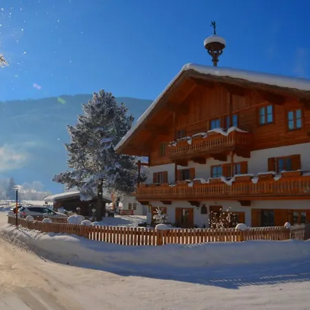 Kleintodlinggut Farm stay *